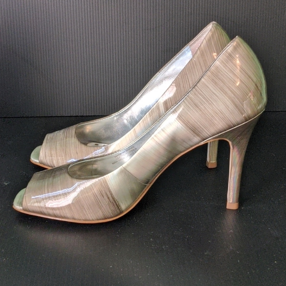 Shoes - Picture 4 of 4